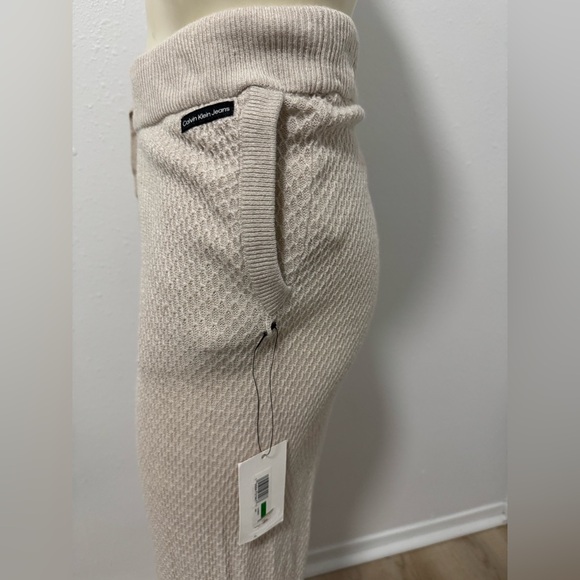 NWT Calvin Klein Knitted Jogger Lounge Pants in Beige - Picture 4 of 13